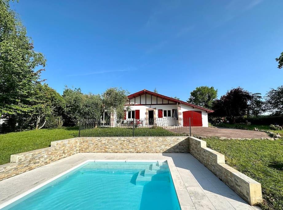 Maison Avec Piscine Caro  Exterior photo